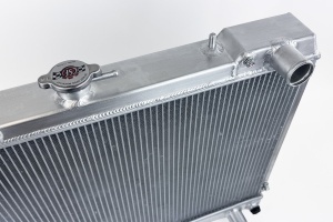 R32 Skyline GT-R/GTS High-Performance All-Aluminum Radiator - Silver - Img 3