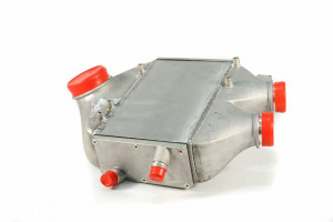 CSF RACE TOP MOUNT CHARGE-AIR-COOLER IN RAW FINISH - Img 2