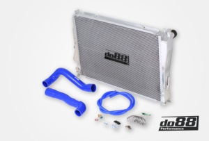 BMW M3 E46 Radiator Aluminum - Img 1