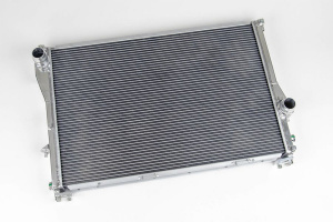CSF RACE BMW E39 M5 / 540i (MT) High-Performance All-Aluminum Radiator - Img 3