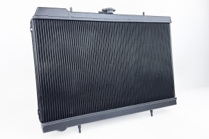 R32 Skyline GT-R/GTS High-Performance All-Aluminum Radiator - Black - Img 1
