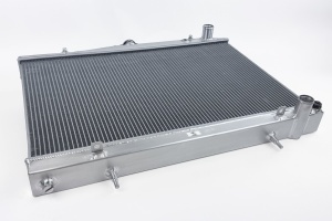 R33 Skyline GT-R/GTS & R34 GT-T High-Performance All-Aluminum Radiator - Silver - Img 5
