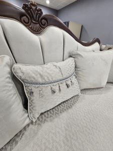 perne jaquart si ciucuri incluse canapele clasice melek buzau raspberry home