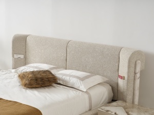 TABLIE TAPITATA PAT DE LUX SEBASTIAN BUZAU RASPBERRY HOME