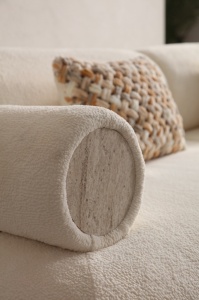Detaliu MDF in cotiera canapea Nora. Canapea de calitate. Mobila de calitate Buzau Raspberry Home