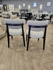 detaliu cadru lemn scaun rixos buzau raspberry home