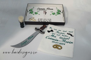 Set personalizat cu tăviță pentru bărbieritul mirelui (model 2 - verde) - Img 1