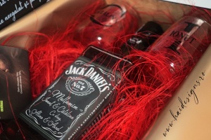 Cutie personalizată whisky & pahare – Cadou perfect pentru pasionați - Img 2