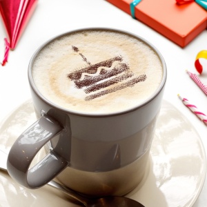 Set 14 sabloane decorare cafea 31 si 7 cm 0.5mm Zi de naștere model MXSP7360