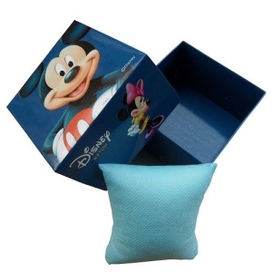 Mickey Mouse dečiji ručni sat u poklon kutiji - Img 2