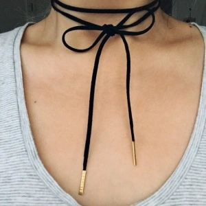 Choker ogrlice ponovo u modi