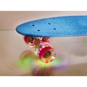 Skateboard Penny Board pentru copii cu roti din cauciuc, iluminate LED, culoare Albastra - Img 5