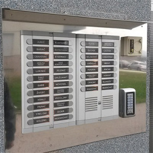 Ugradna tastatura URMET 925/028 sa 28 tastera u 2 kolone bez mesta za mikrozvučnu jedinicu - Img 6