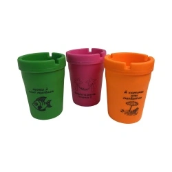 Scrumiera din plastic cu rezervor