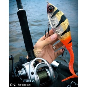 Strike Pro Guppie Downsize Shallow Black Tiger Orange TR005G 9cm 35g - echipament pentru pescuit - Fisela