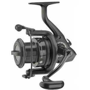 Mulineta Daiwa Black Widow 25A