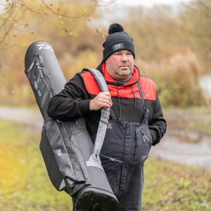 Hanorac Pescuit Daiwa Black Red Hoodie - echipament pentru pescuit - Fisela