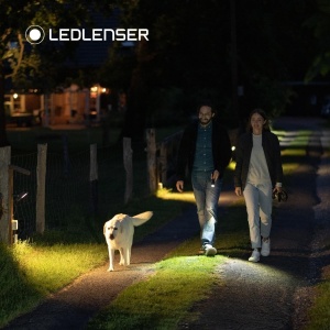Lanterna LED Lenser P7 SE 4xAAA max 500 Lumeni - echipament pentru pescuit - Fisela