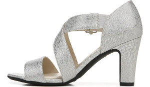 Women's Carlyle Medium/Wide Peep Toe Pump [DEMO] - Img 4