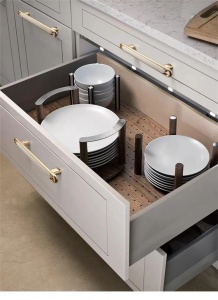 Maner metalic pentru mobilier, model Kelen, distanta dintre gauri = 128 | 224 mm, finisaj auriu lucios/alb - Img 4