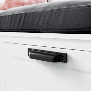 Maner metalic tip scoica pentru mobilier, model Galatea, distanta dintre gauri = 160 mm, finisaj auriu mat