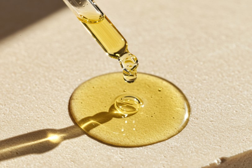Ulei de argan pentru piele și păr: beneficii dovedite și cum îl folosești corect