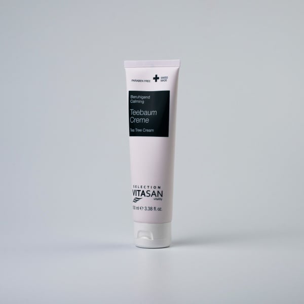 Cremă calmantă cu Arbore de ceai pentru un ten sesnibil - 100 ml.