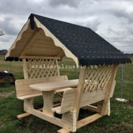 Foisor din lemn rustic