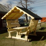 Foisor din lemn rustic