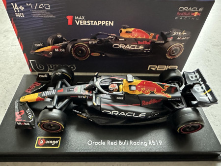1:43 F1 RB19 Oracle Red Bull Racing 1 Max Verstappen Season 2023