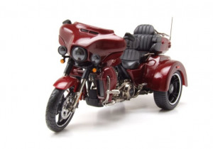 1:12 2021 Harley Davidson CVO Tri Glide Red Metallic