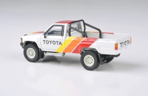 1:64 1984 Toyota Hilux Single Cab - TRD Ironman - Img 2
