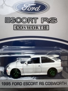1:64 1995 Ford Escort RS Cosworh White Greenmachine