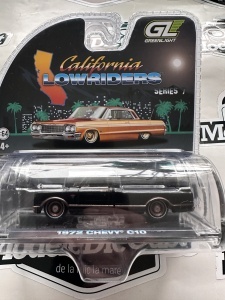 1:64 1972 Chevy C10 Black California Lowriders Series 7