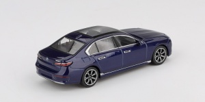 1:64 BMW i7 xDrive60 Tanzanite Blue Metallic - Img 2