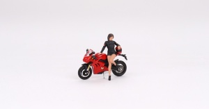 1:64 Ducati Panigale V4 S with Ducati Girl