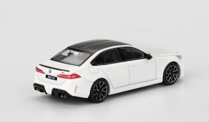 1:64 BMW M5 Alpine White - Img 2