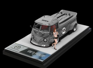 1:64 VW T1 Pickup Silver Pig with Figure - Img 1