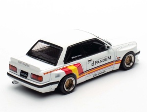 1:64 Pandem Rocket Bunny BMW E30 Matt White Diecast Con Madrid 2026 Event Edition - Img 2