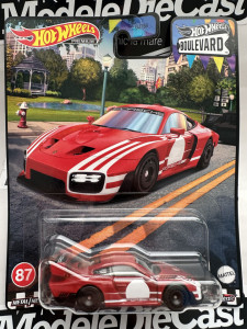 1:64 Porsche 935 Red Boulevard Series
