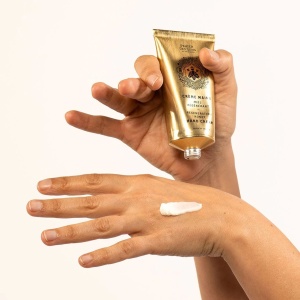 Crema de Maini hidratanta cu Unt de Shea si Ulei de Masline 75ml - Miere - Panier des Sens - Img 2