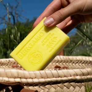 Sapun hidratant cu Unt de Shea bio 125g - Bergamota - Img 2