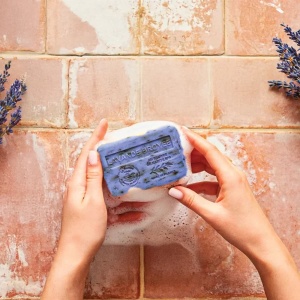 Sapun Exfoliant cu Unt de Shea bio 250g - Lavanda - Img 2