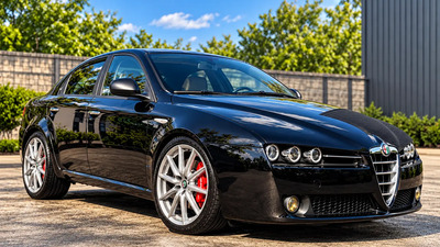 Din garajul vostru: etrierele rosii ale clientului nostru pe Alfa Romeo 159