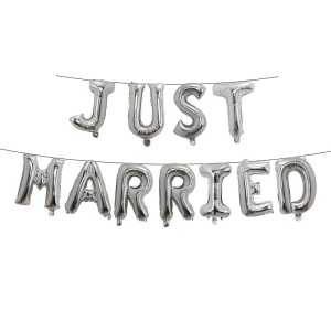 Set Baloane din Folie Metalizata, Figurine Litere, Model Just Married, Tema Nunta, 40 cm, Baloane Party, Ambalaj Individual, Pai inclus, Umflare cu Aer sau Heliu, Argintiu