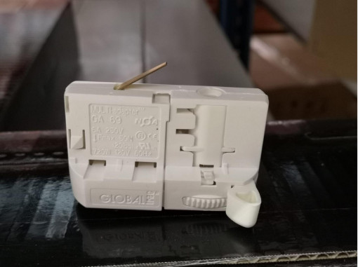 ADAPTOR UNIVERSAL L4U10.01.003450
