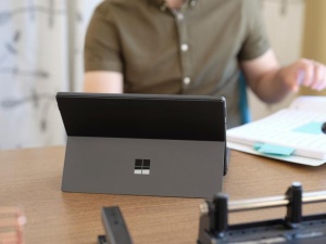 MS Surface Pro 8 13'' i5 512/8GB W10P BK - Img 8