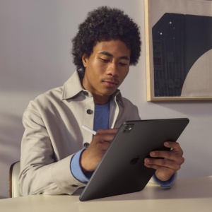 iPad Pro 13 SIM 1TB Space Black (2024) - Img 7