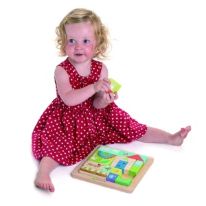 Puzzle educativ ilustratii din gradina, din lemn, 17 piese - Img 2