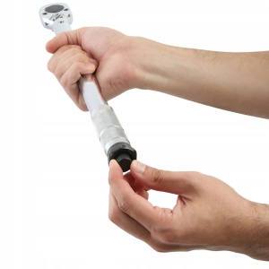 Set cheie dinamometrica din otel/crom, 1/2 inch, reglabila 28-210 Nm, cu 3 tubulare incluse si manusi - Img 5